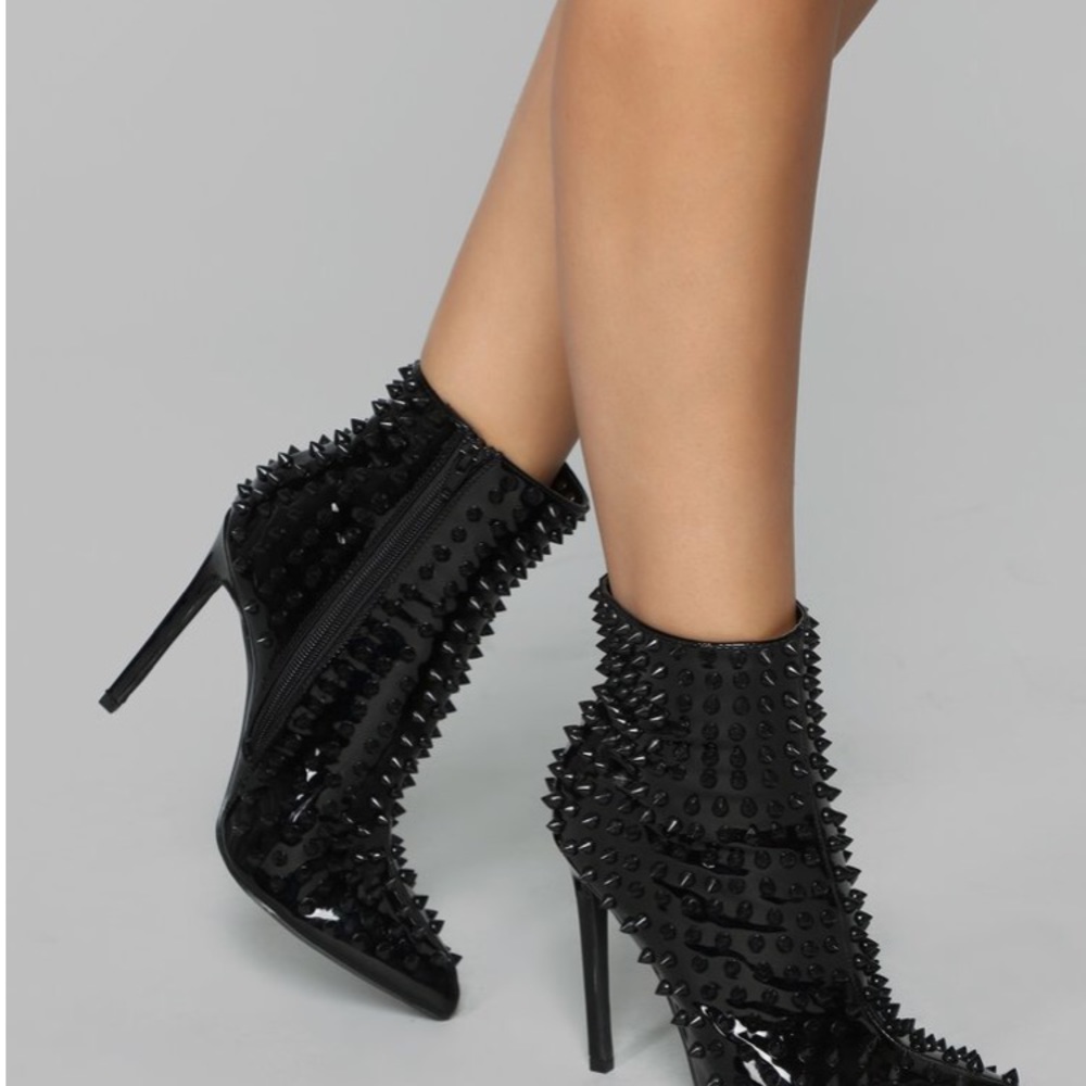 Brand new !! Fashion nova boots